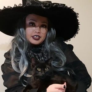 Meet your Posher, Anne